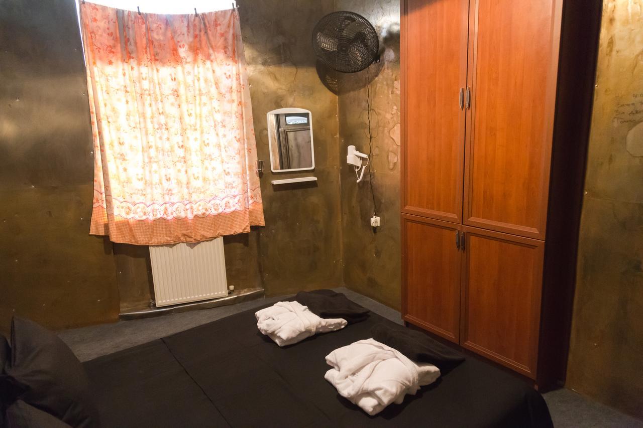 Alcatraz Jail-Hostel Τυφλίδα Εξωτερικό φωτογραφία